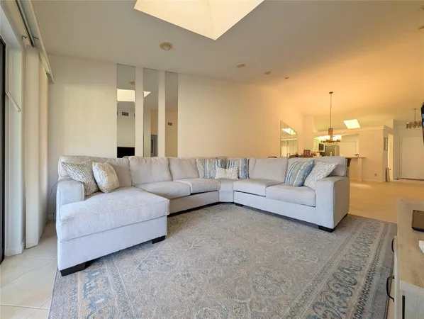 $2,600 | 5895 Autumn Lake Lane, Unit A, Boynton Beach, FL 33437