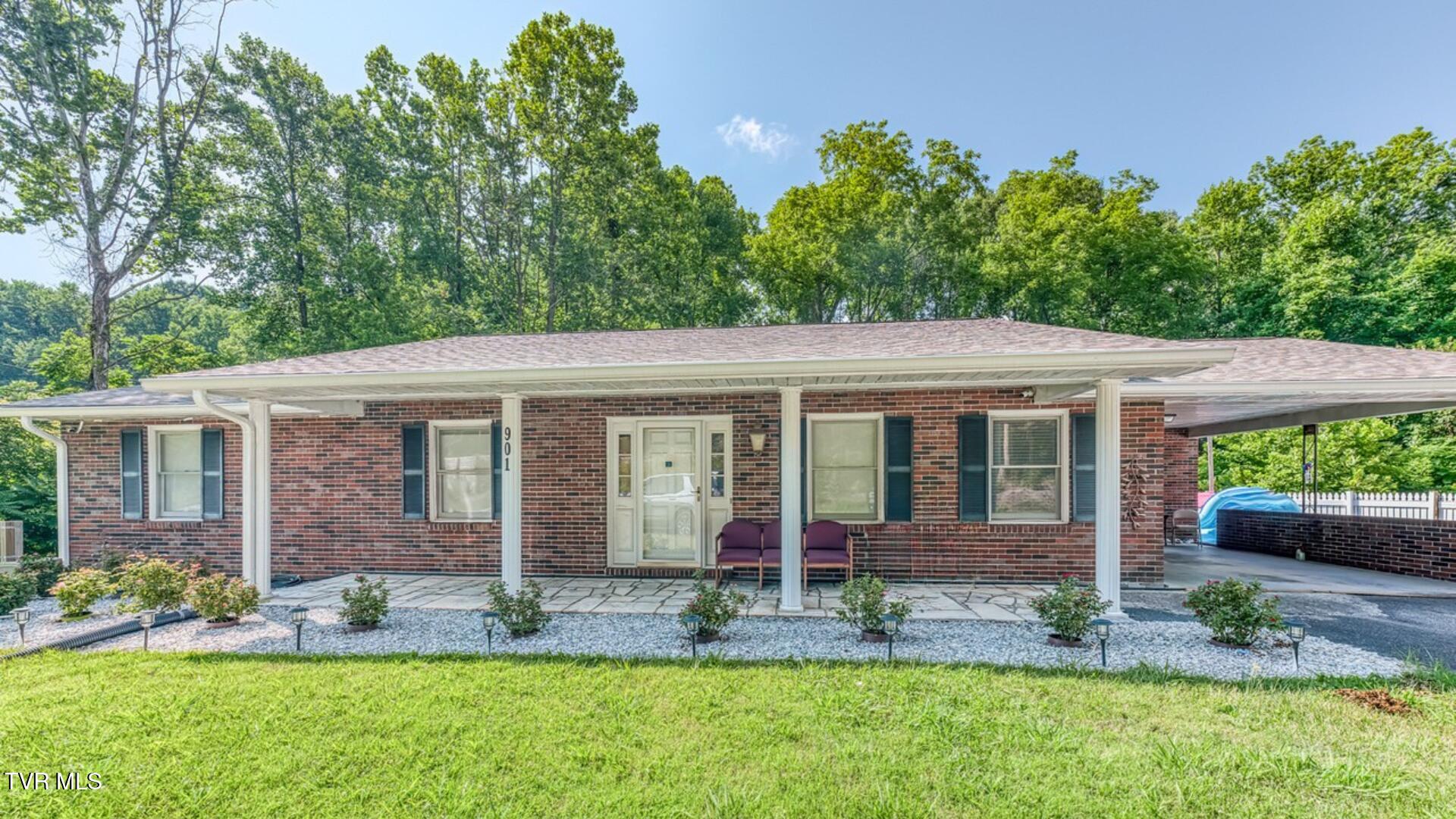 901 Cherokee Road Johnson City, TN 37604 - Photo 1 of 54 Front View