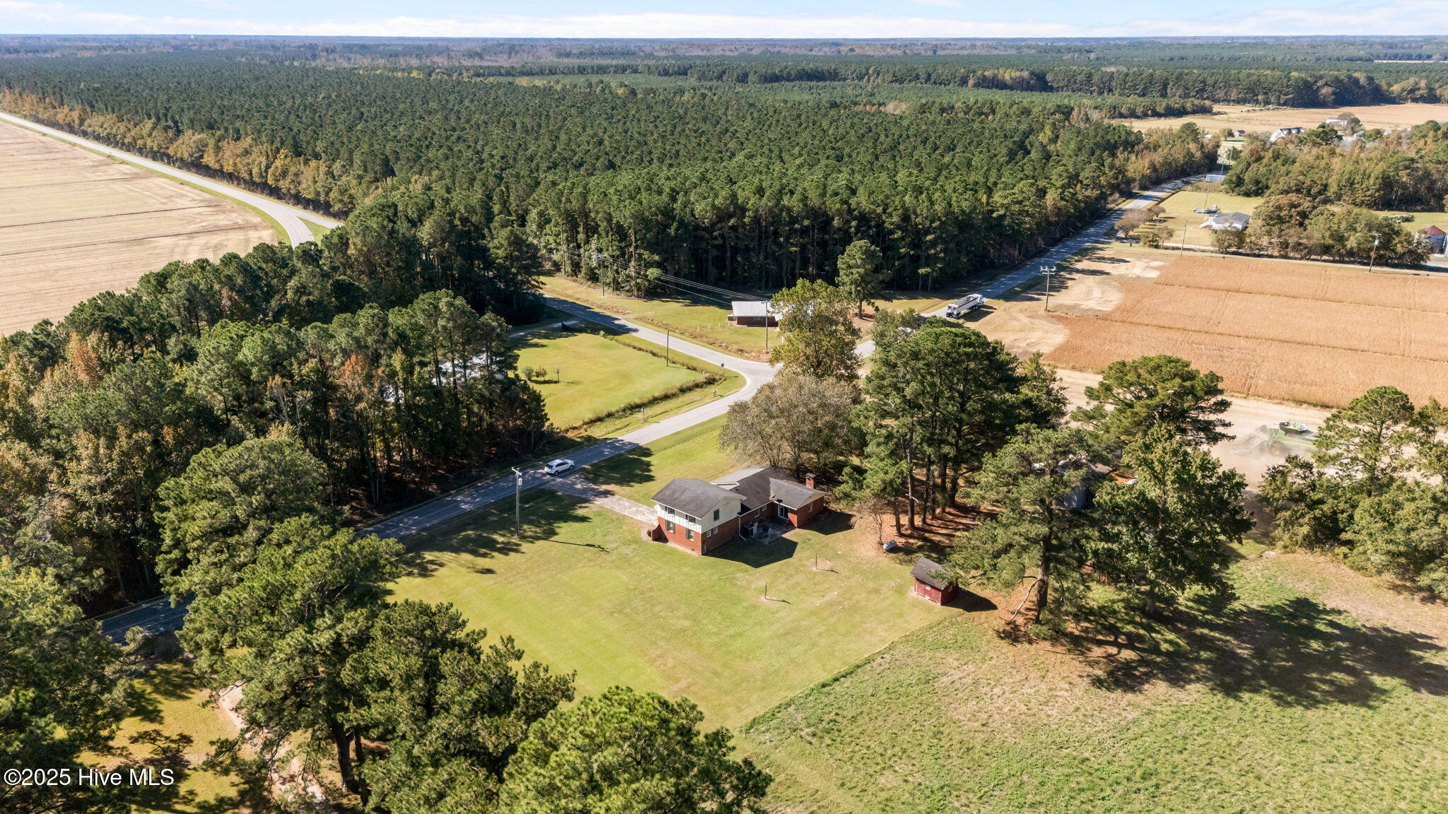 2933 Sound Side Road Columbia, NC 27925 - Photo 15 of 53 15-web-or-mls-DJI_20251020110306_0060_D