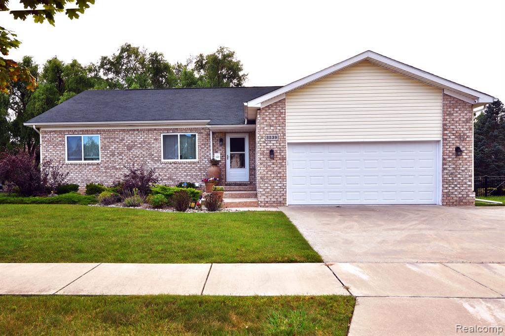 3239 Wren Lane Rochester Hills, MI 48309 - Photo 2 of 38