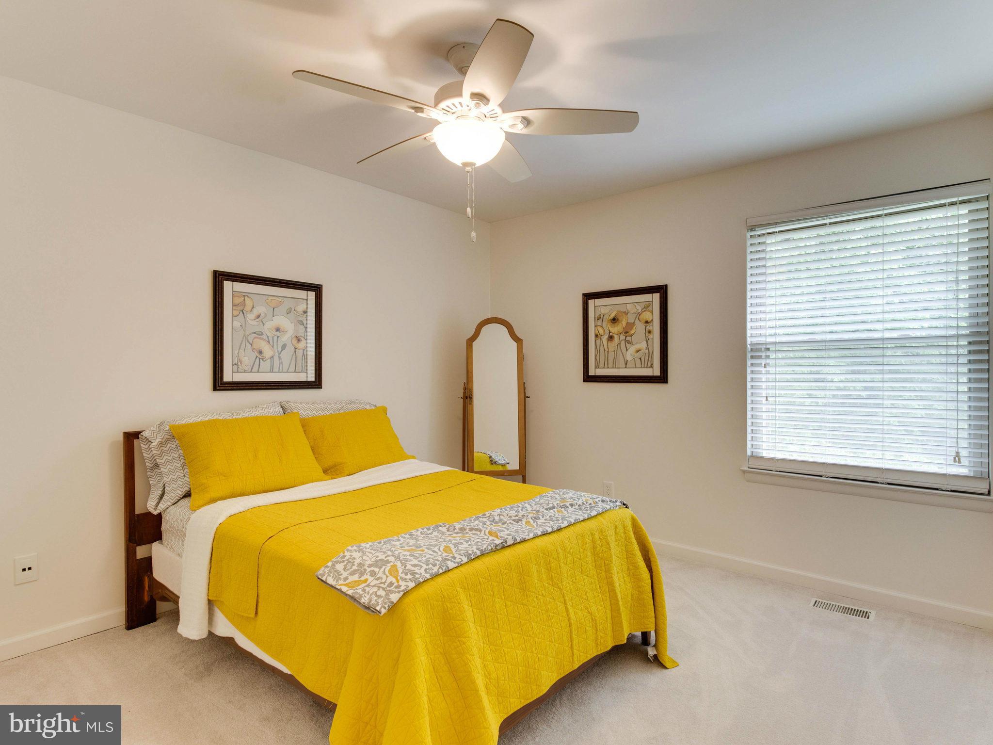 6042 Forrest Hollow Lane Springfield, VA 22152 - Photo 18 of 30 Bedroom