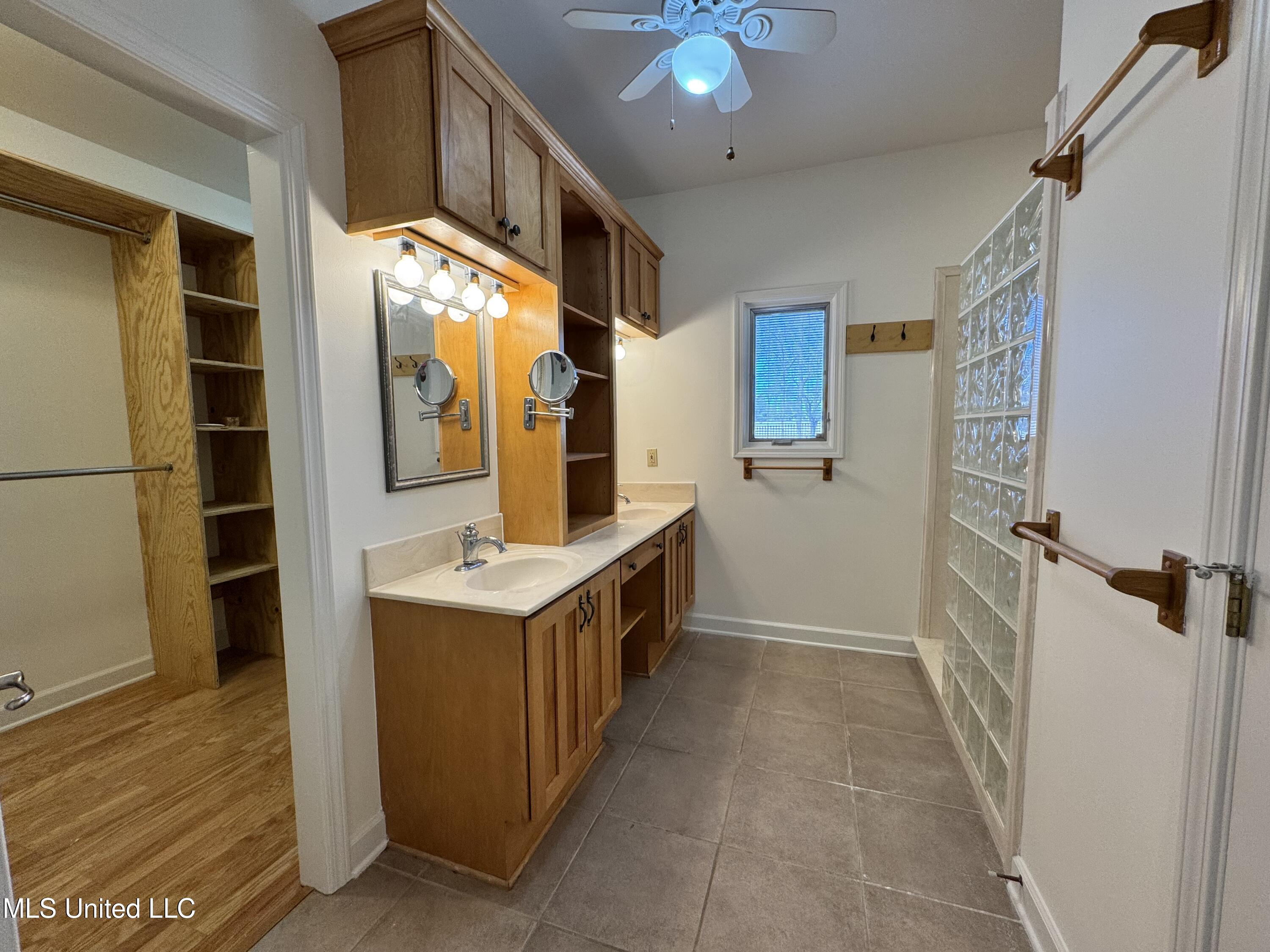 327 Getwell Road Hernando, MS 38632 - Photo 15 of 25 IMG_2488