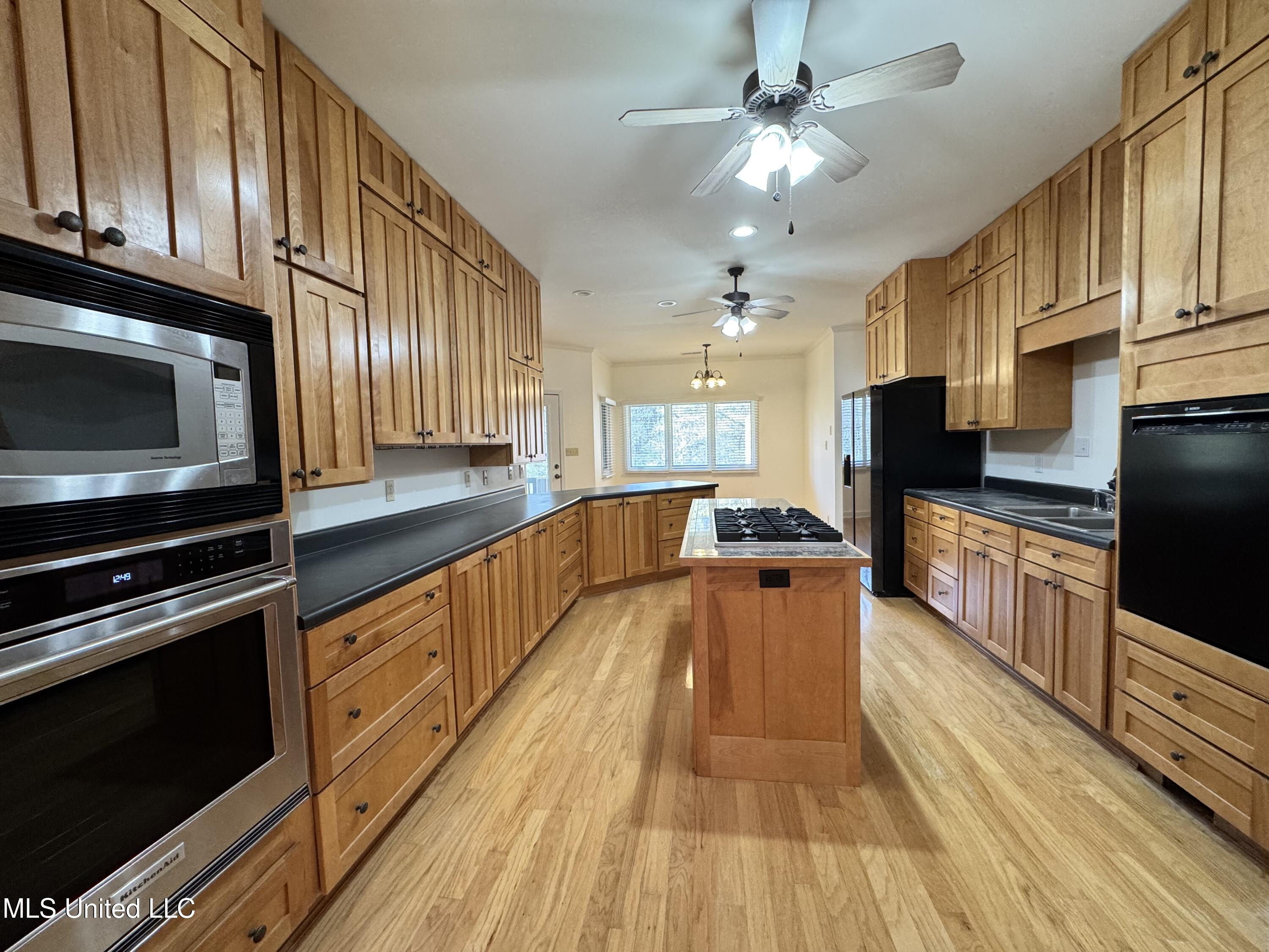 327 Getwell Road Hernando, MS 38632 - Photo 10 of 25 IMG_2434