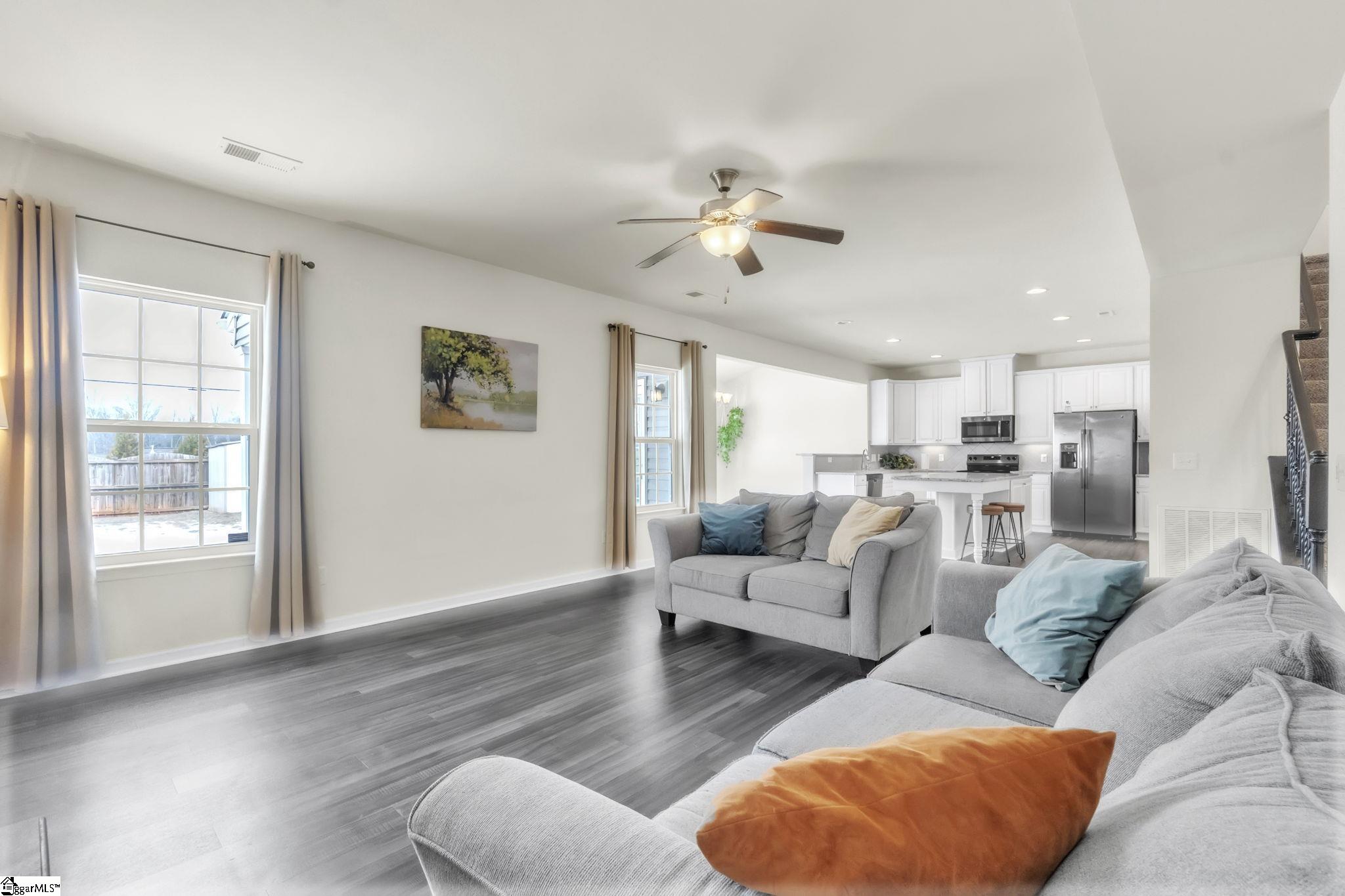 328 Bucklebury Road Greer, SC 29651 - Photo 6 of 46