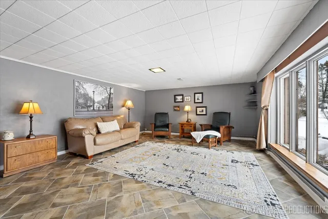 $449,000 | 38W443 Sunset Drive, St. Charles, IL 60175