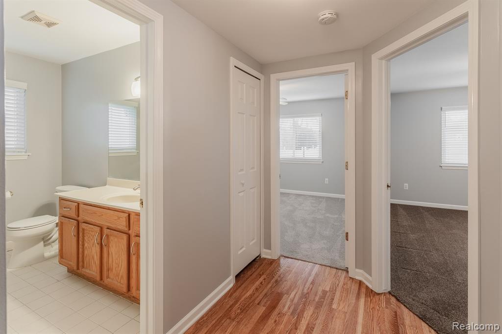 29030 Springstead Street Gibraltar, MI 48173 - Photo 15 of 23