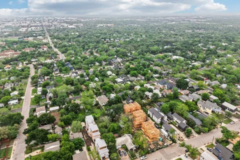 $999,999 | 4411 Banister Lane, Austin, TX 78745
