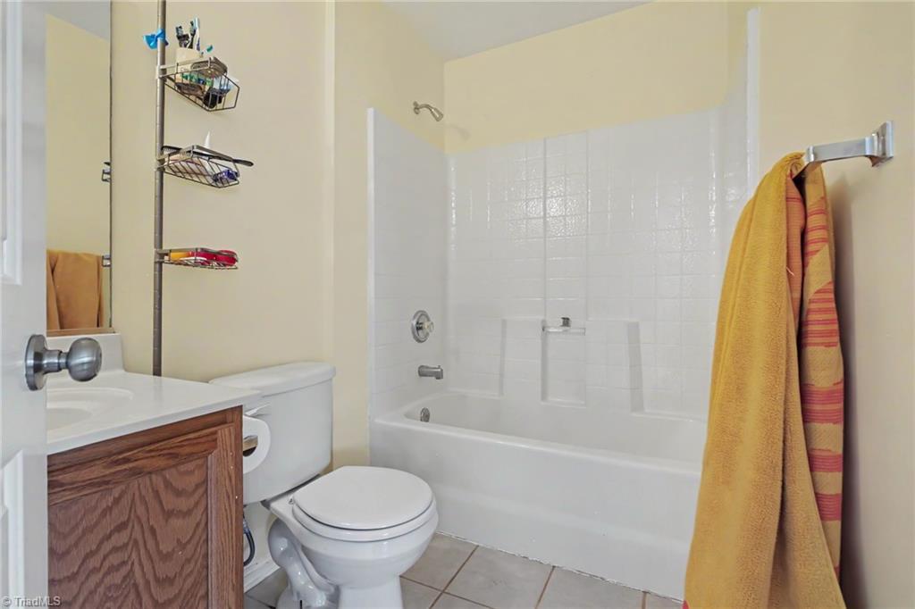 3813 Tarrant Trace Circle High Point, NC 27265 - Photo 23 of 27