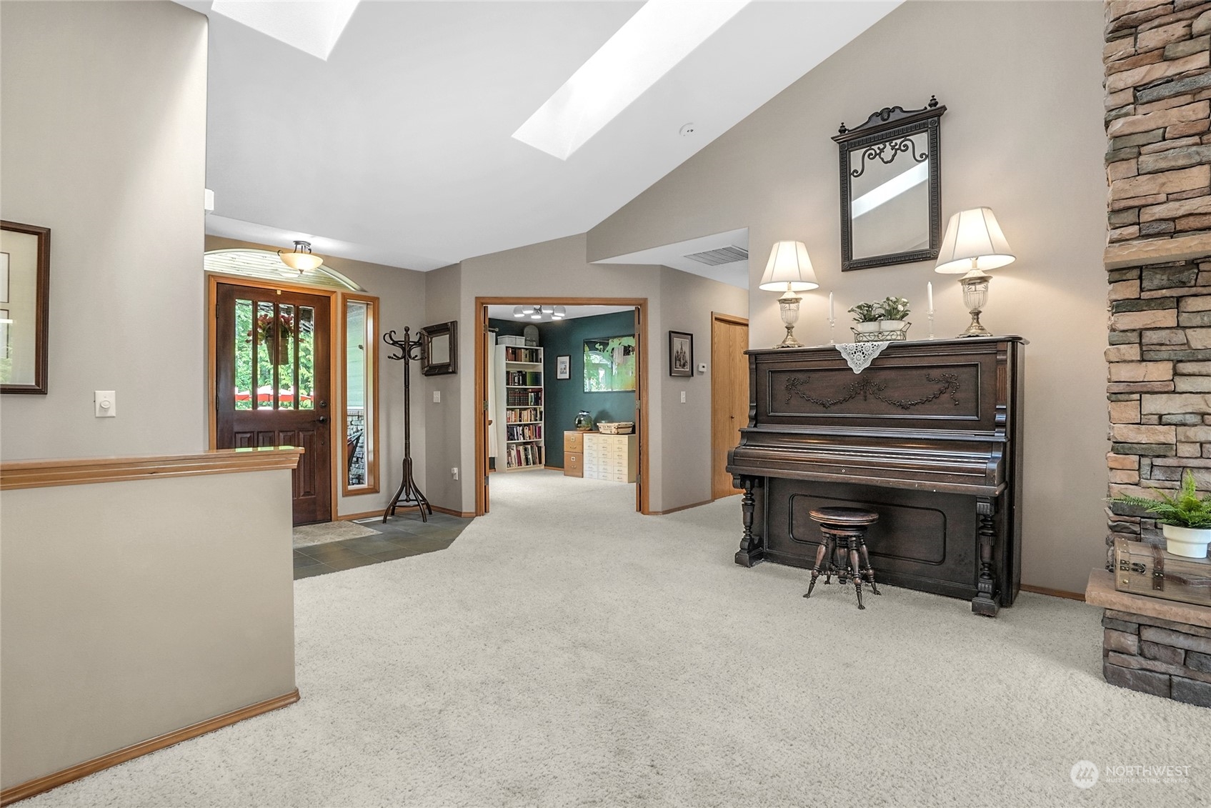 257 South Camano Ridge Road Camano Island, WA 98282 - Photo 14 of 40 Gallery Image 14