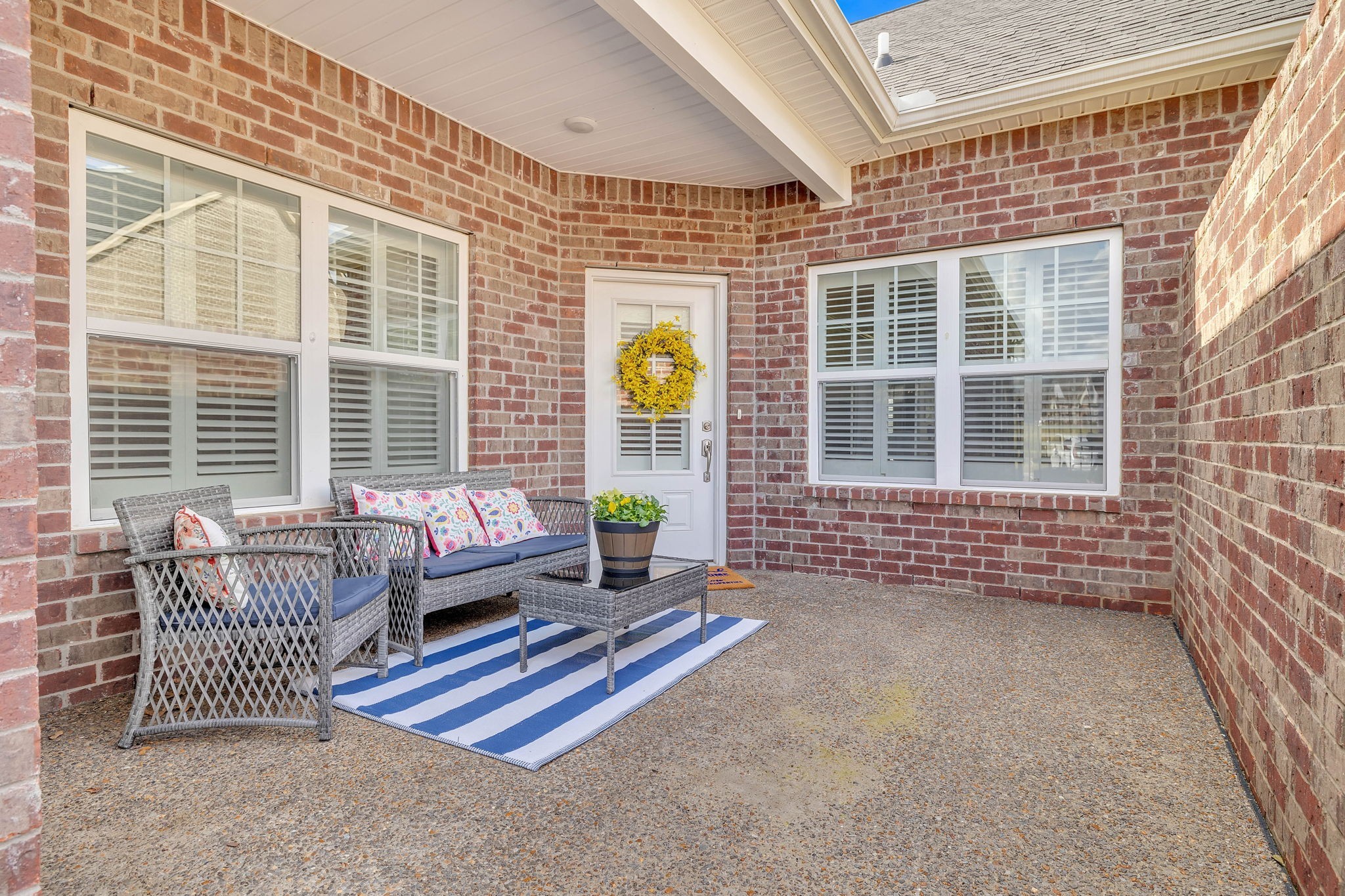 342 Buckner Cir Mount Mount Juliet, TN 37122 - Photo 36 of 40 a balcony with couch and table