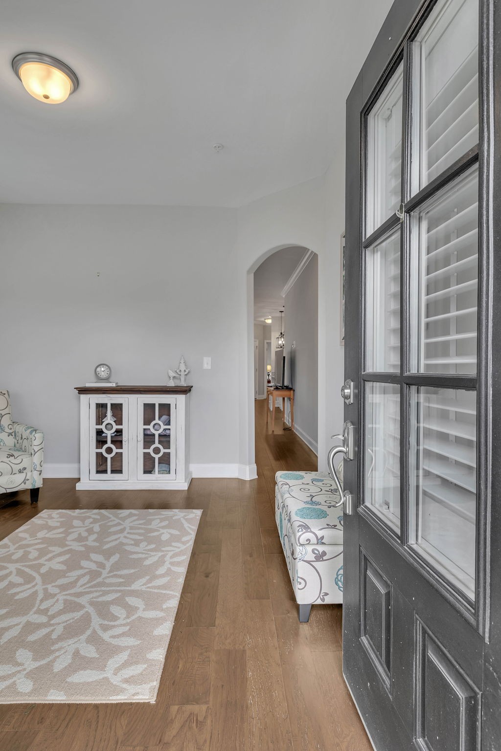 342 Buckner Cir Mount Mount Juliet, TN 37122 - Photo 6 of 40 a living room with furniture