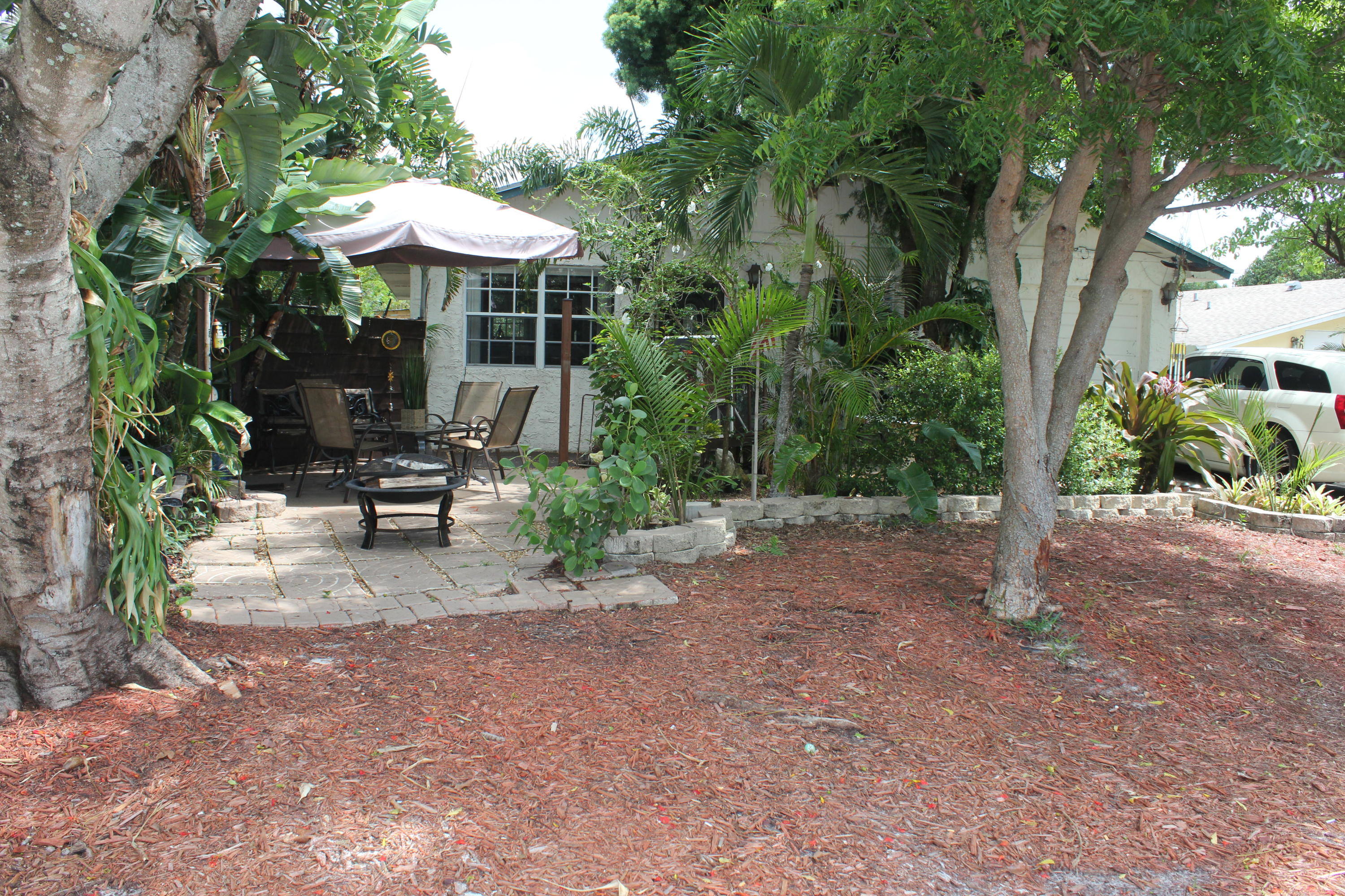 207 3rd Street Jupiter, FL 33458 - Photo 1 of 28 Front of house