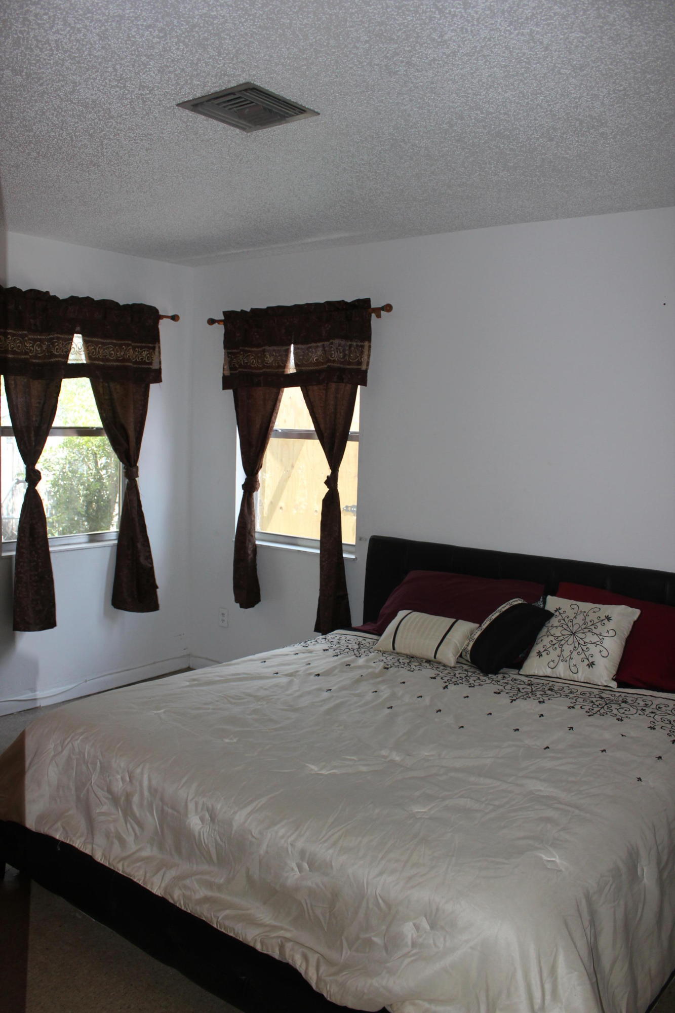 207 3rd Street Jupiter, FL 33458 - Photo 17 of 28 3rd bedroom