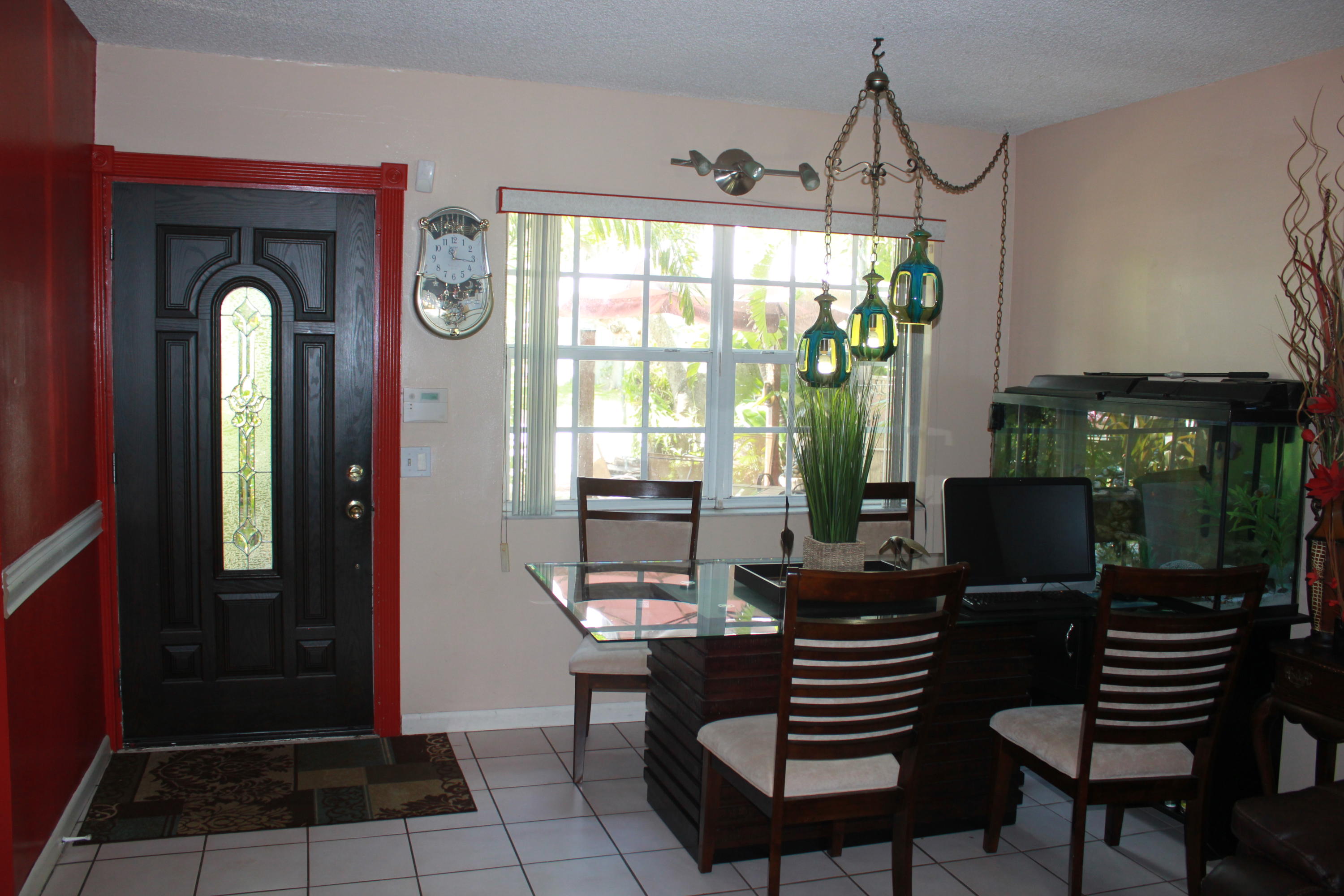 207 3rd Street Jupiter, FL 33458 - Photo 3 of 28 Dinig area