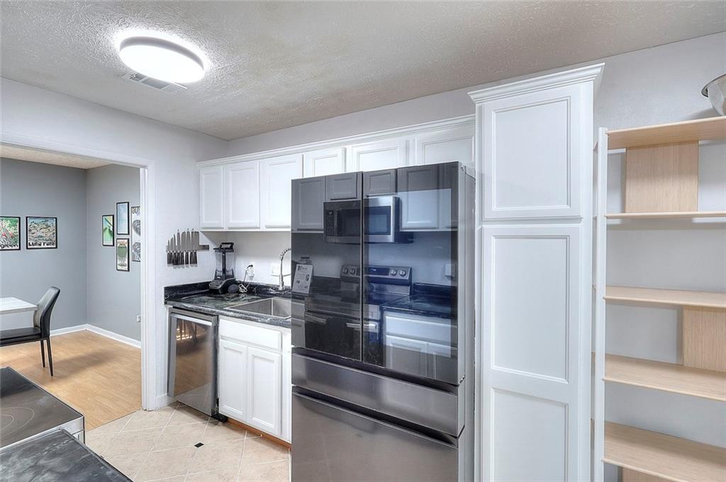 5137 Roswell Road, Unit 6 Sandy Springs, GA 30342 - Photo 5 of 26