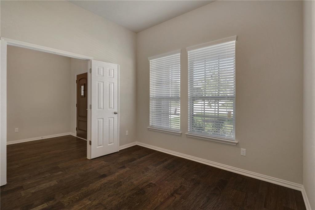 624 Peregrine Way Leander, TX 78641 - Photo 7 of 27