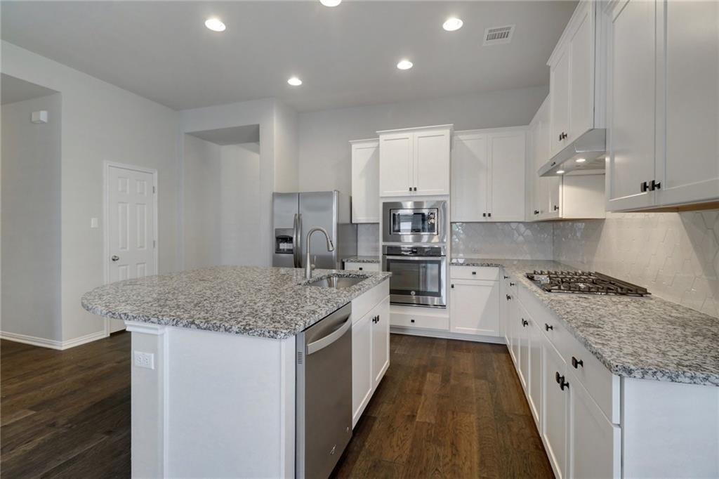 624 Peregrine Way Leander, TX 78641 - Photo 10 of 27