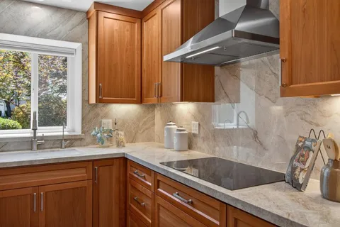 $525,000 | 1115 Meadow Gate Drive, Roseville, CA 95661