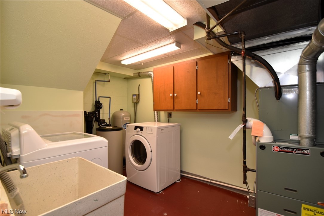 9748 Mulberry Road Chardon, OH 44024 - Photo 7 of 10 Clothes washing area featuring washer and clothes dryer