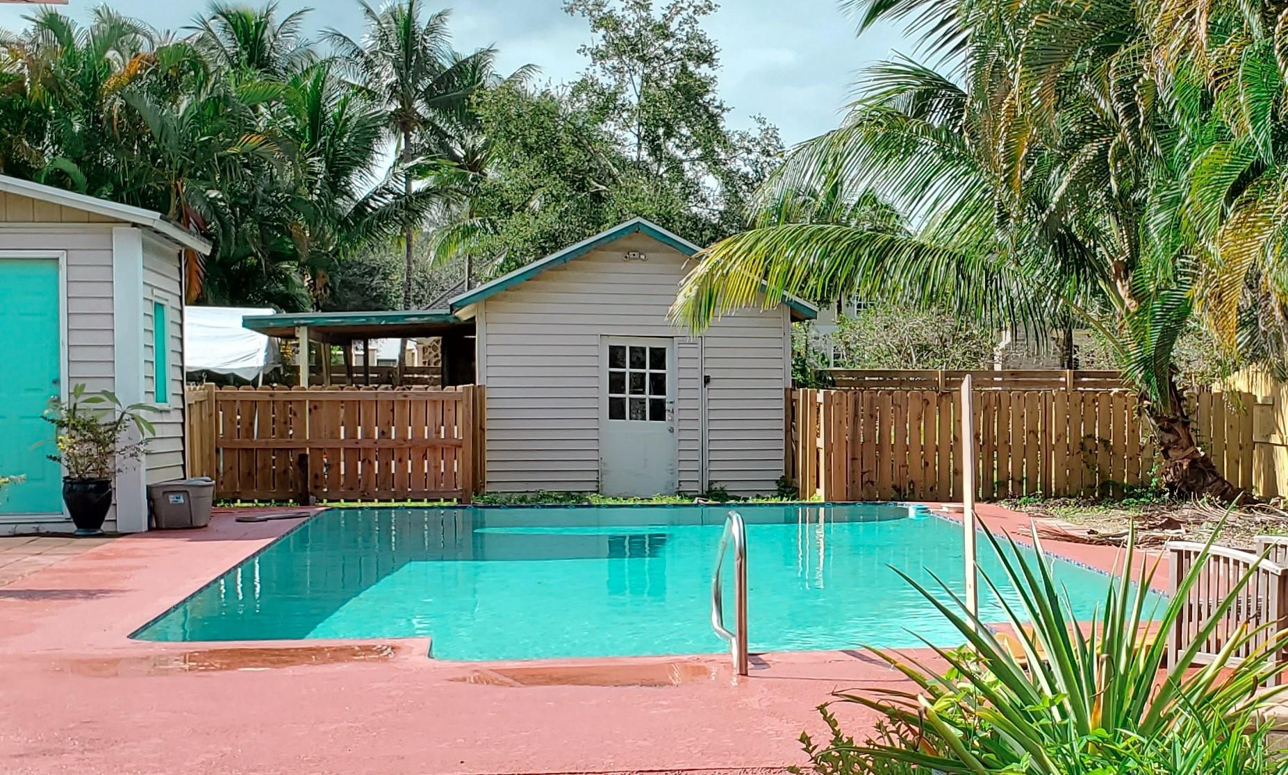 12031 175th Road North Jupiter, FL 33478 - Photo 18 of 20 Large Pool