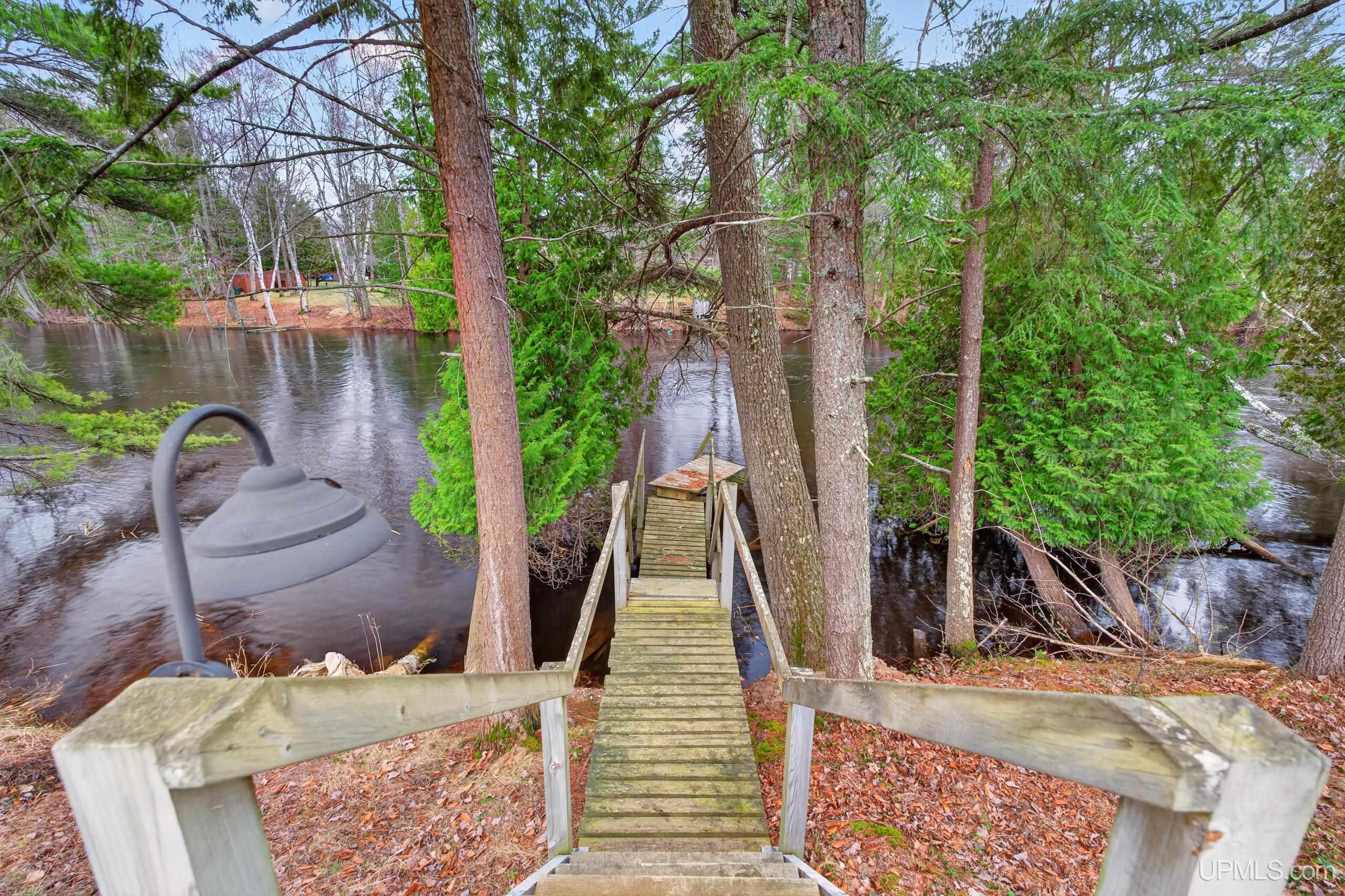 7643 Rivers Bend Drive Manistique, MI 49854 - Photo 4 of 40