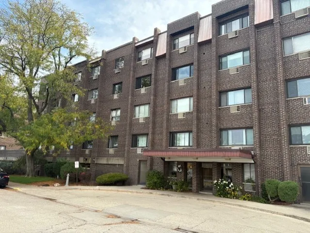 $162,700 | 4623 North Chester Avenue, Unit 105, Chicago, IL 60656