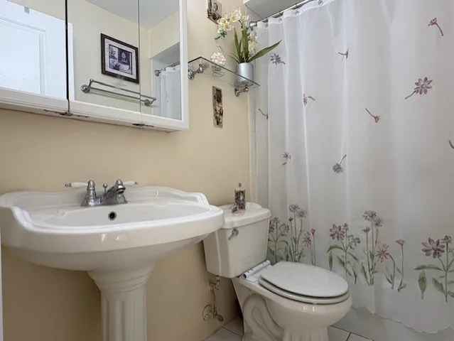 $162,700 | 4623 North Chester Avenue, Unit 105, Chicago, IL 60656