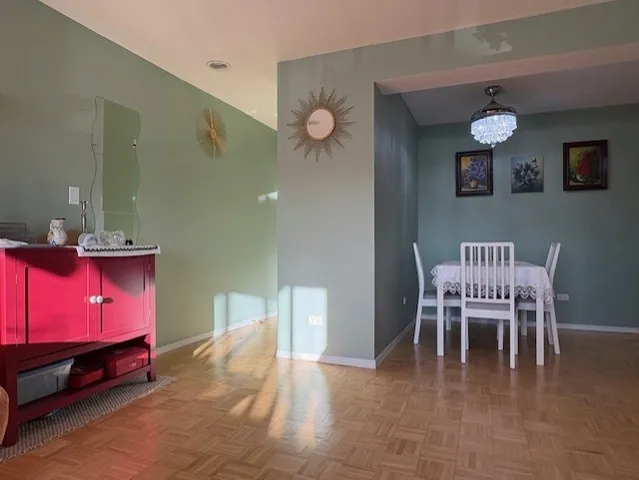 $162,700 | 4623 North Chester Avenue, Unit 105, Chicago, IL 60656