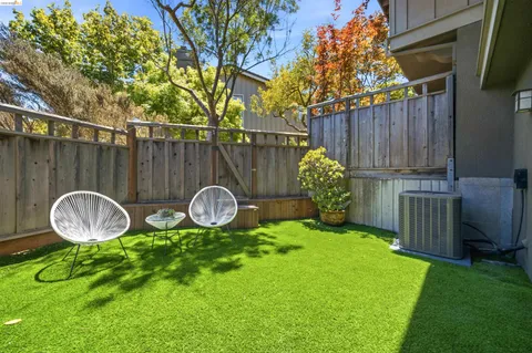 $1,098,000 | 3 Windward Hill, Oakland, CA 94618