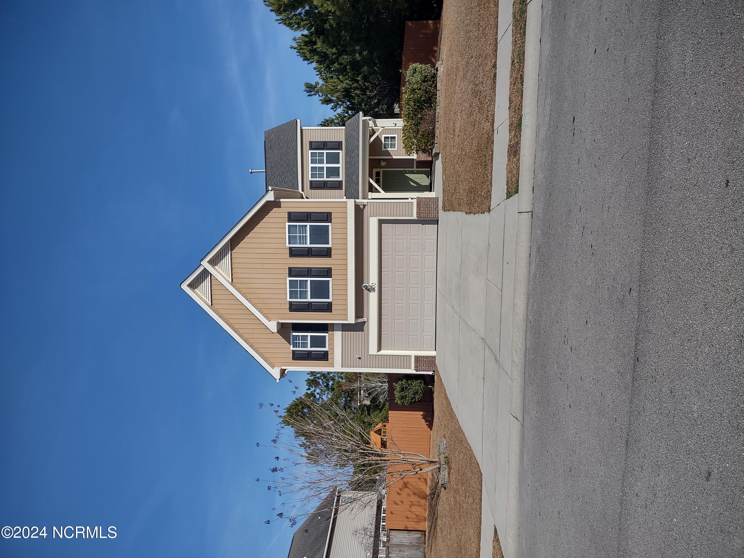 602 Walkens Woods Lane Jacksonville, NC 28546 - Photo 1 of 9 Front