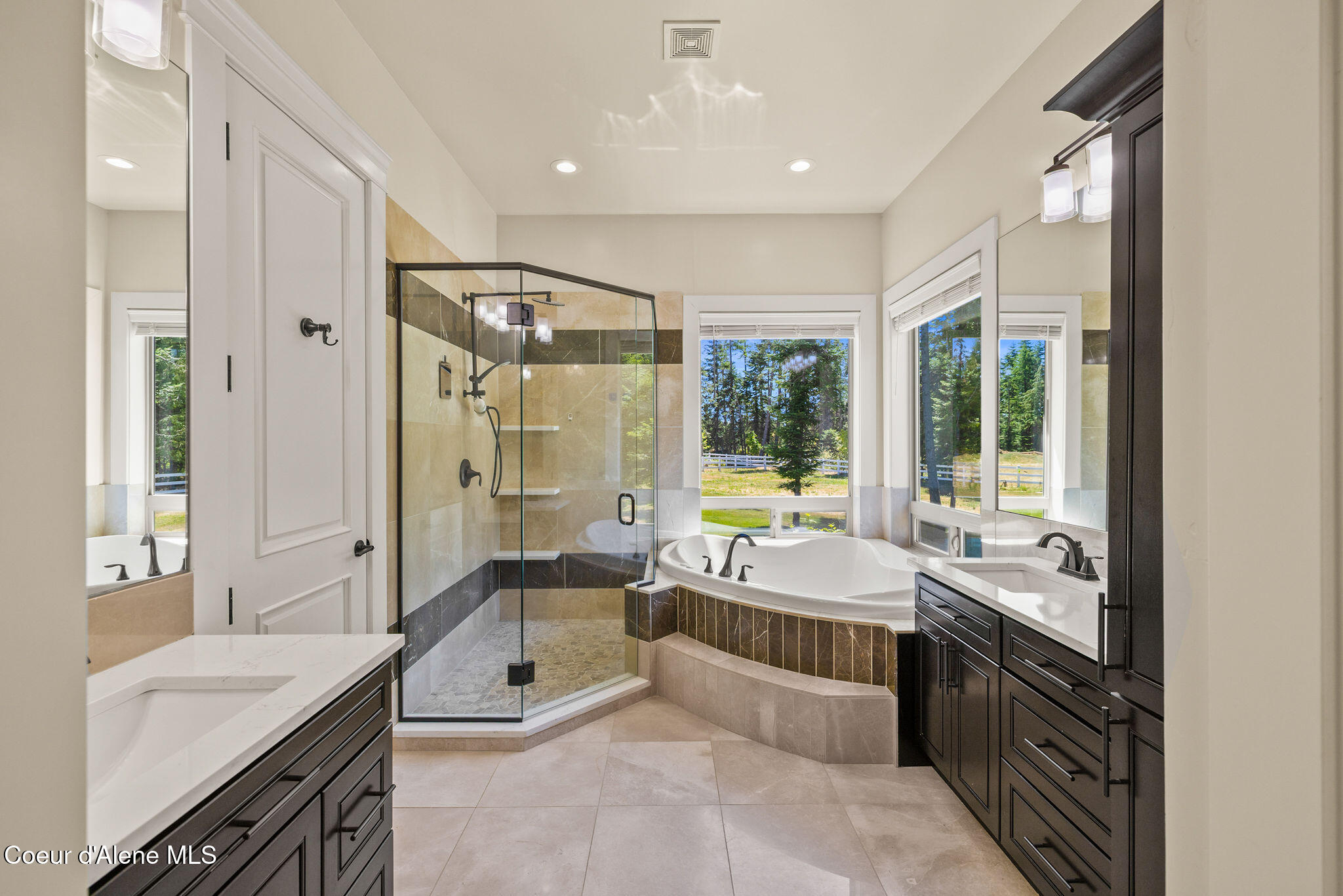 15746 North Pinewood Way Hayden, ID 83835 - Photo 32 of 97 Master Bathroom