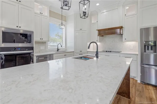 $464,000 | 5831 South 40 Court, Iowa, LA 70647