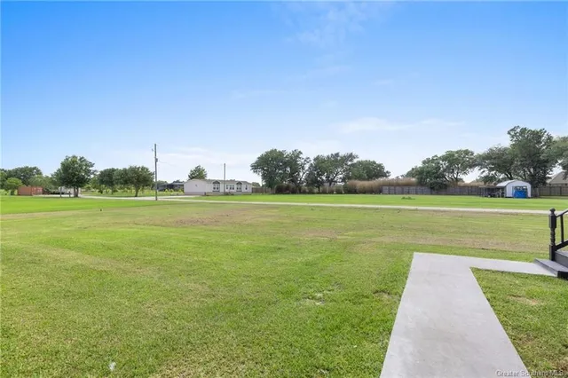 $464,000 | 5831 South 40 Court, Iowa, LA 70647