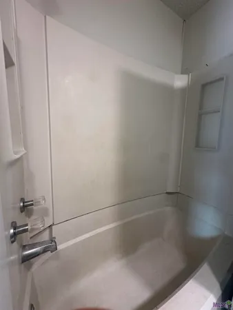 $800 | 14121 Azalea Park Avenue, Unit 3, Baton Rouge, LA 70816
