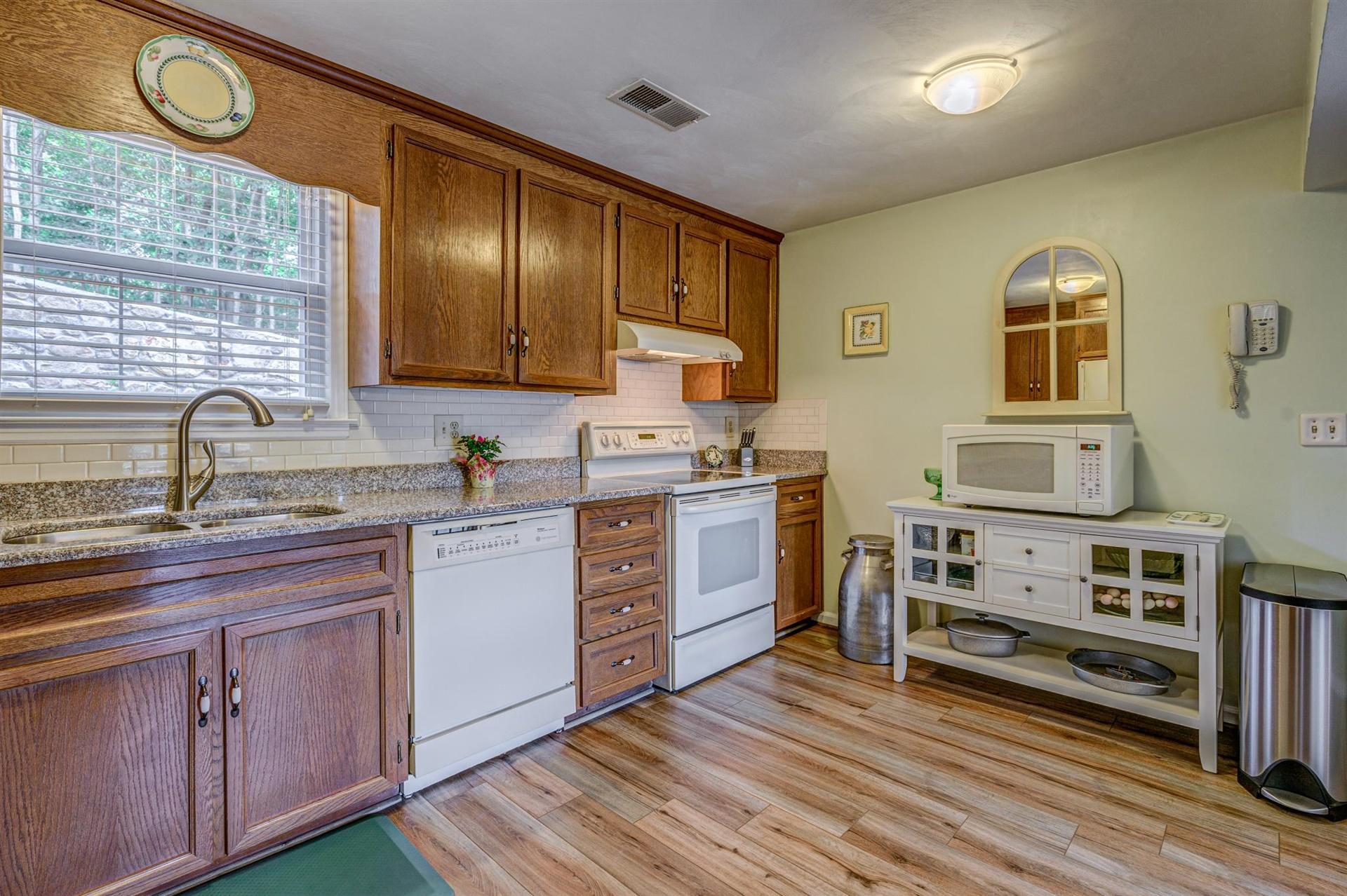 162 Ridgeview Road Blue Ridge, VA 24064 - Photo 13 of 32 Kitchen