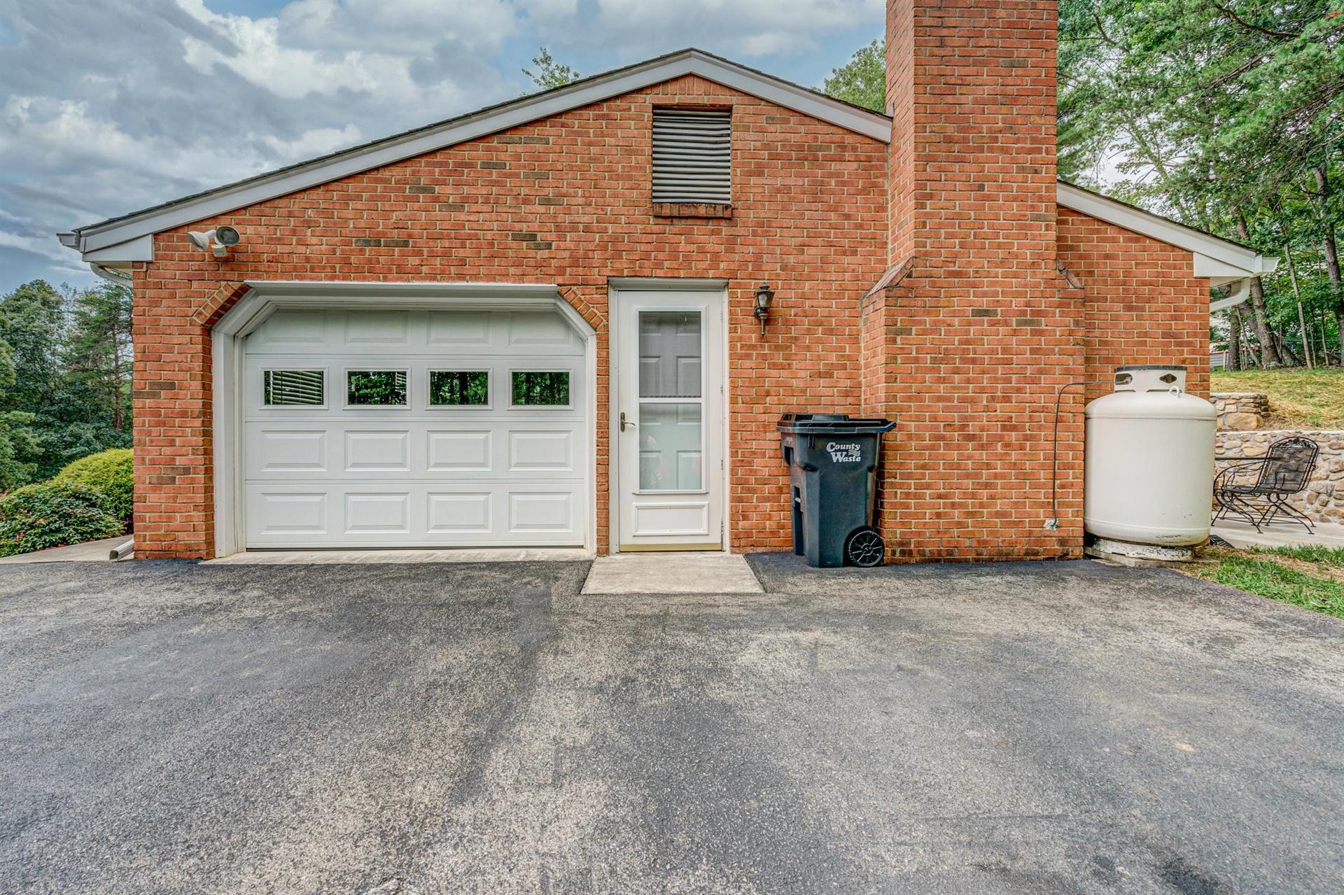 162 Ridgeview Road Blue Ridge, VA 24064 - Photo 27 of 32 Garage