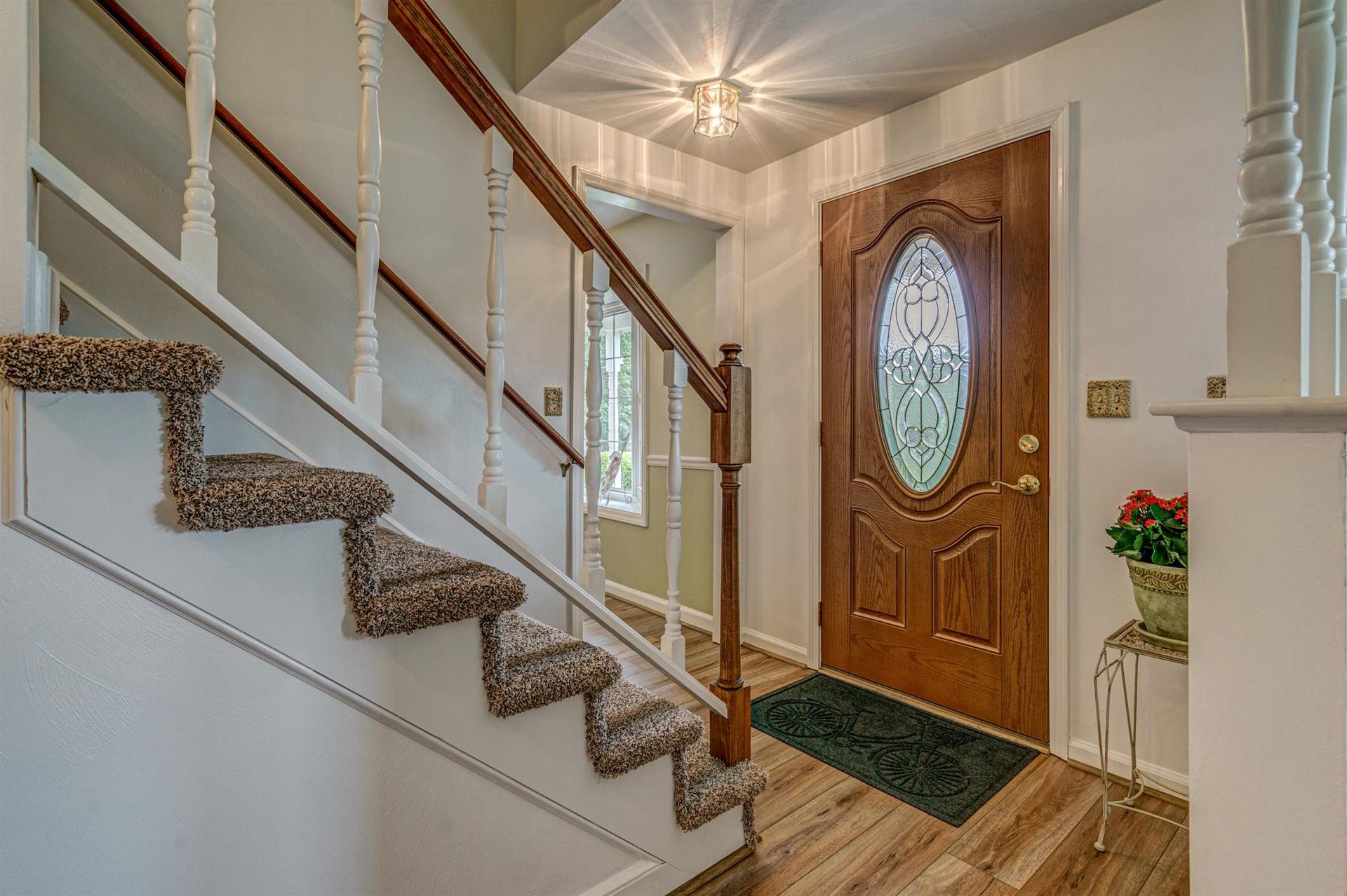 162 Ridgeview Road Blue Ridge, VA 24064 - Photo 5 of 32 Front Entry
