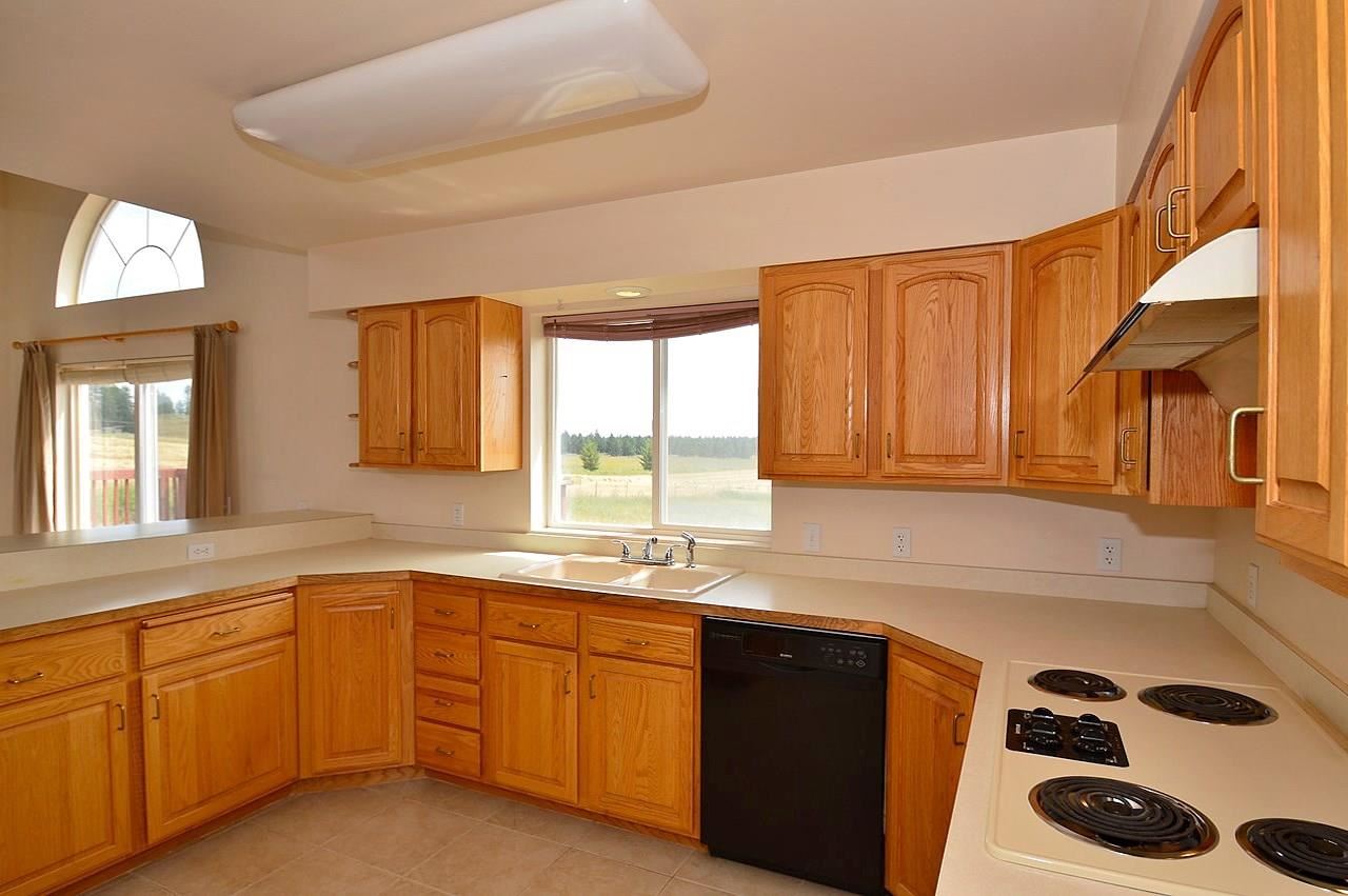 3217 West Oregon Road Deer Park, WA 99006 - Photo 8 of 20