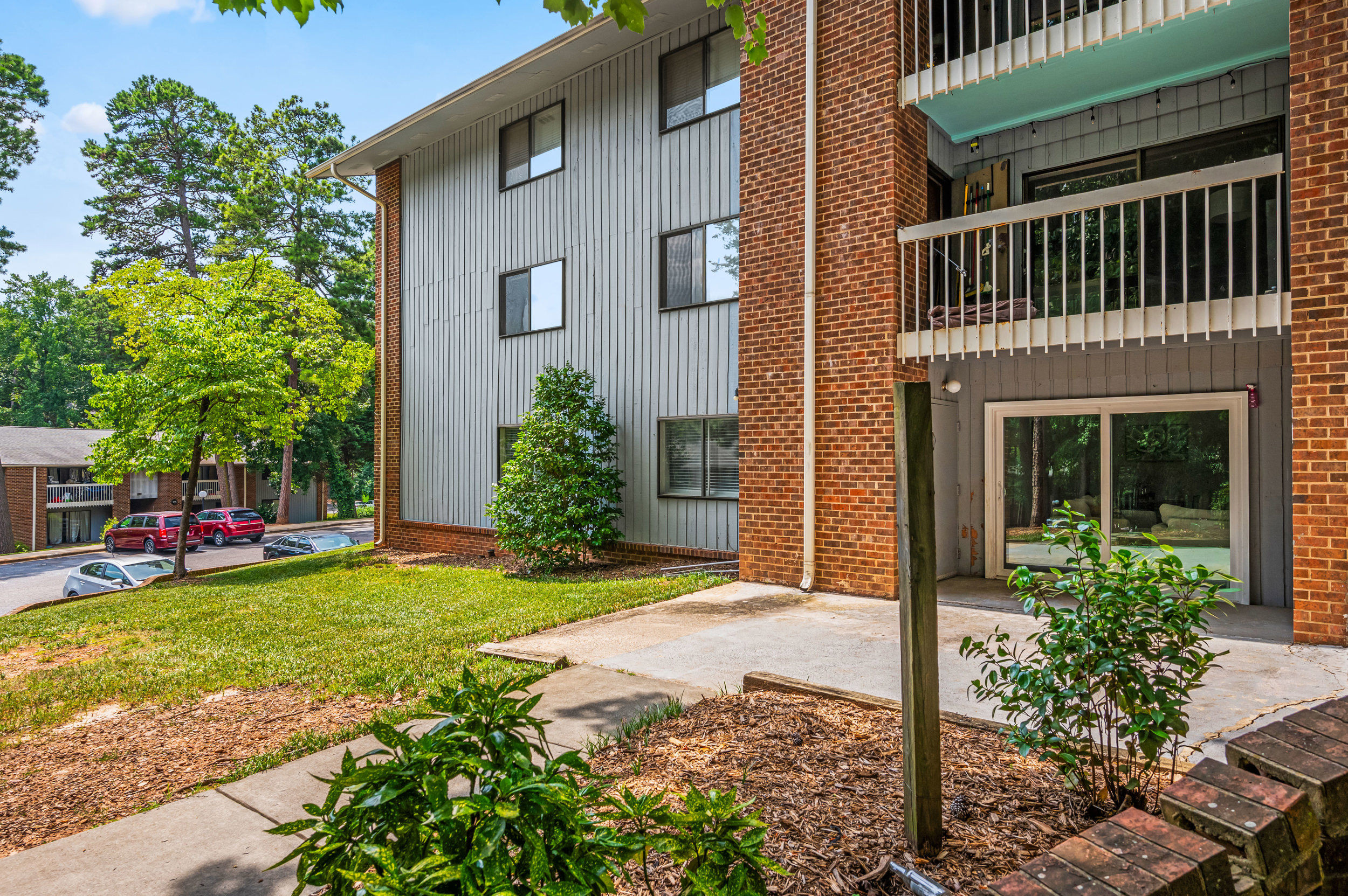 1008 Sandlin Place, Unit A Raleigh, NC 27606 - Photo 30 of 33 33_dsc_5292.jpg