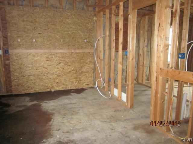 1126 Main Road Lehighton Borough, PA 18235 - Photo 11 of 12 Gallery Image 11