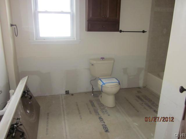 1126 Main Road Lehighton Borough, PA 18235 - Photo 4 of 12 Gallery Image 4