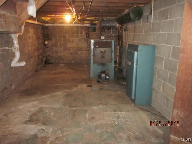 1126 Main Road Lehighton Borough, PA 18235 - Photo 9 of 12 Gallery Image 9