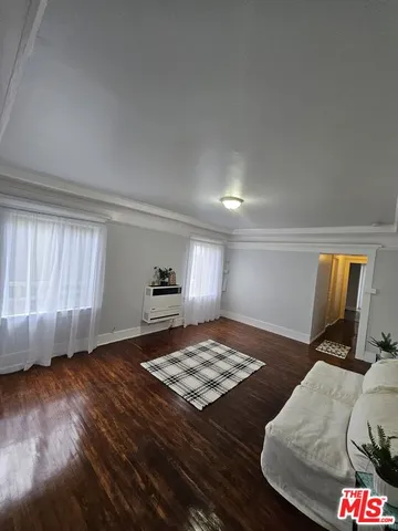 $3,600 | 2932 1/2 Normandie Avenue, Los Angeles, CA 90007