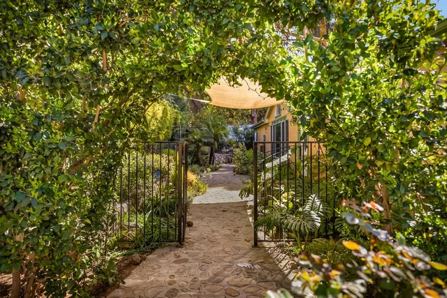 $2,000,000 | 11604 North Ventura Avenue, Ojai, CA 93023