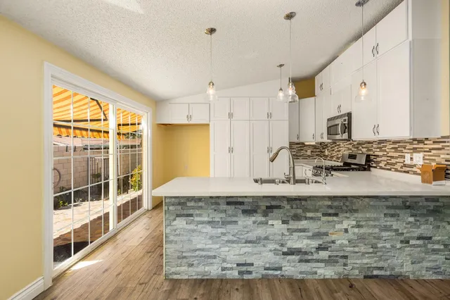 $2,000,000 | 11604 North Ventura Avenue, Ojai, CA 93023