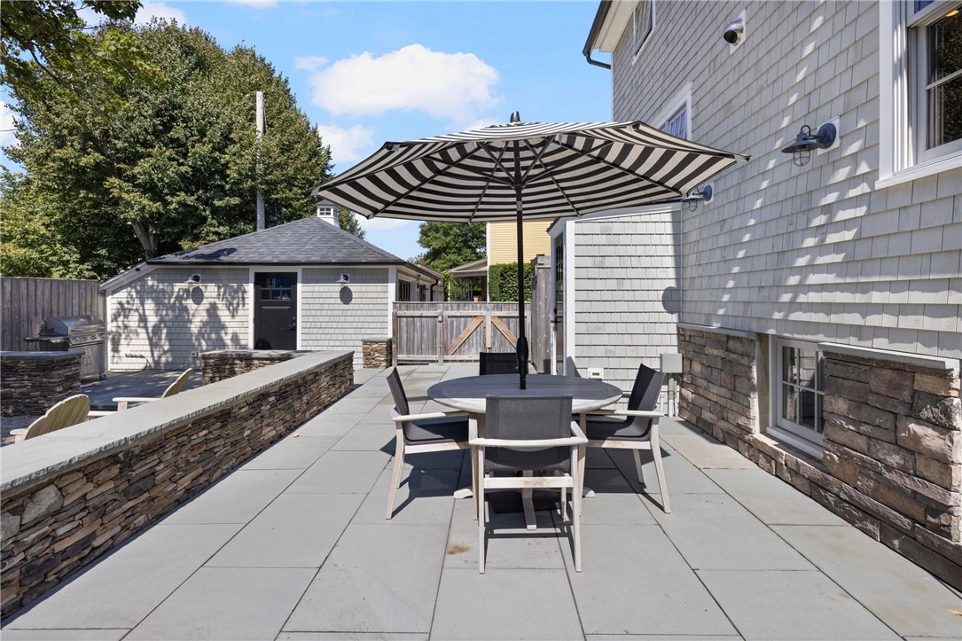 9 Anthony Street Newport, RI 02840 - Photo 18 of 43