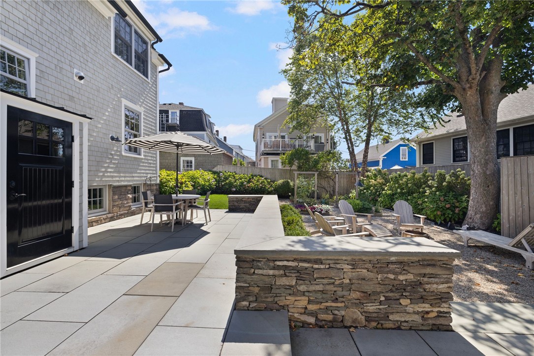 9 Anthony Street Newport, RI 02840 - Photo 19 of 43