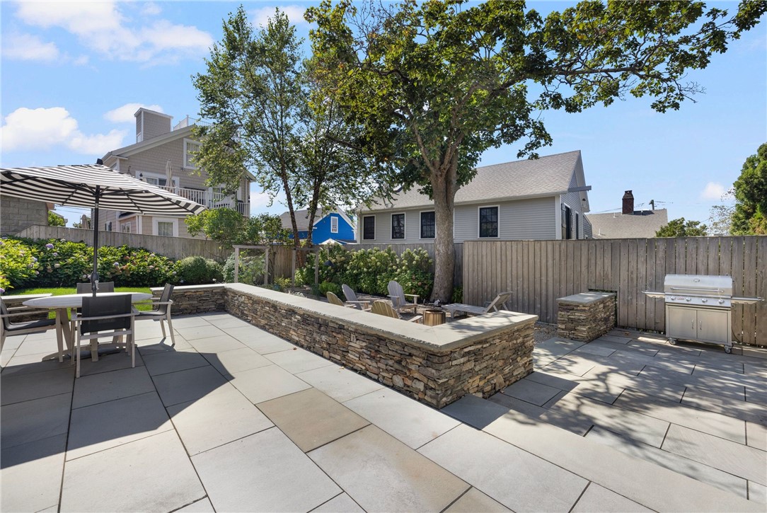 9 Anthony Street Newport, RI 02840 - Photo 20 of 43