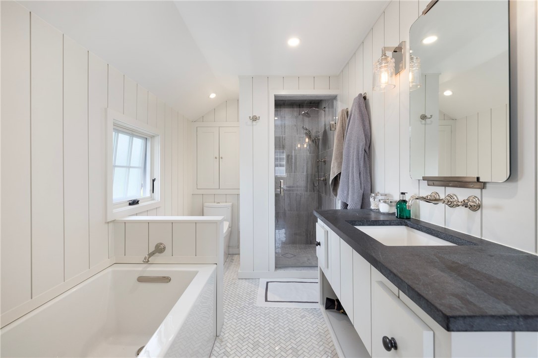 9 Anthony Street Newport, RI 02840 - Photo 26 of 43