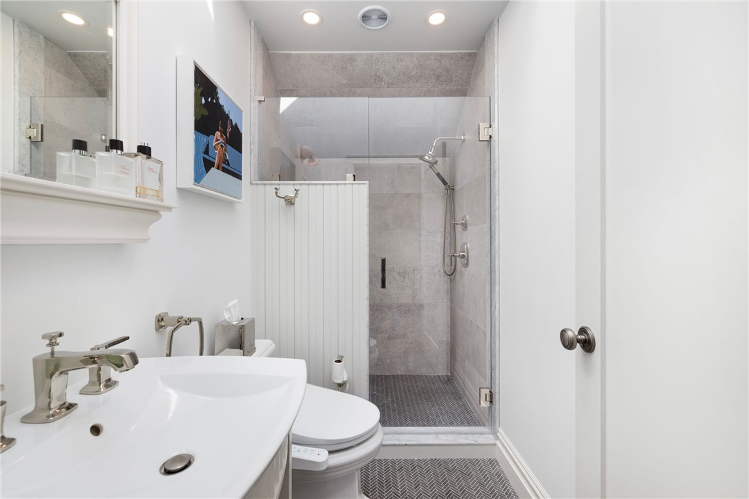 9 Anthony Street Newport, RI 02840 - Photo 31 of 43